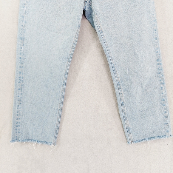 NWT Topshop Petite Straight Jeans with Raw Hem in Bleach P6084 - Picture 3 of 9